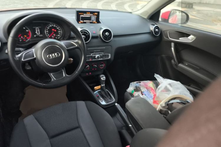 Used Audi A1 2016 30 TFSI Sportback Design Fashion Edition Center Console