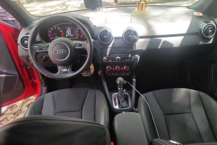 Used Audi A1 2016 30 TFSI Sportback S Line Sports Edition Center Console