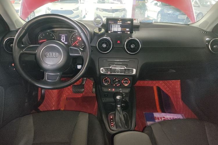 Used Audi A1 2016 30 TFSI Sportback Design Fashion Edition Center Console