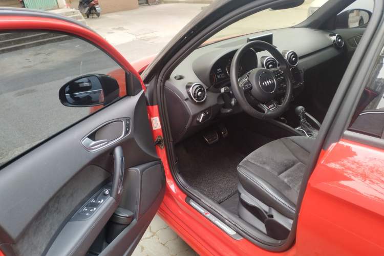 Used Audi A1 2016 30 TFSI Sportback S Line Sports Edition Driver Seat