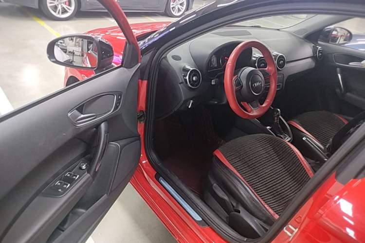 Used Audi A1 2016 30 TFSI Sportback Design Fashion Edition Driver Seat