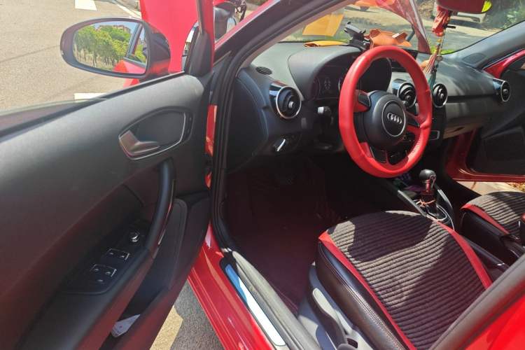 Used Audi A1 2016 30 TFSI Sportback Design Fashion Edition Driver Seat