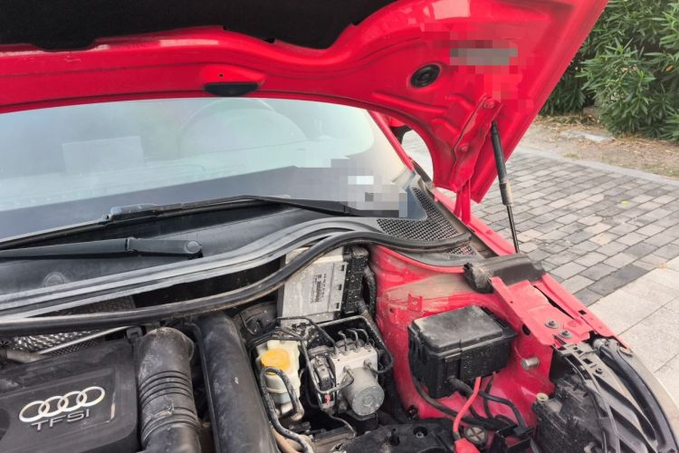 Used Audi A1 2016 30 TFSI Sportback Design Fashion Edition Engine Bay Left