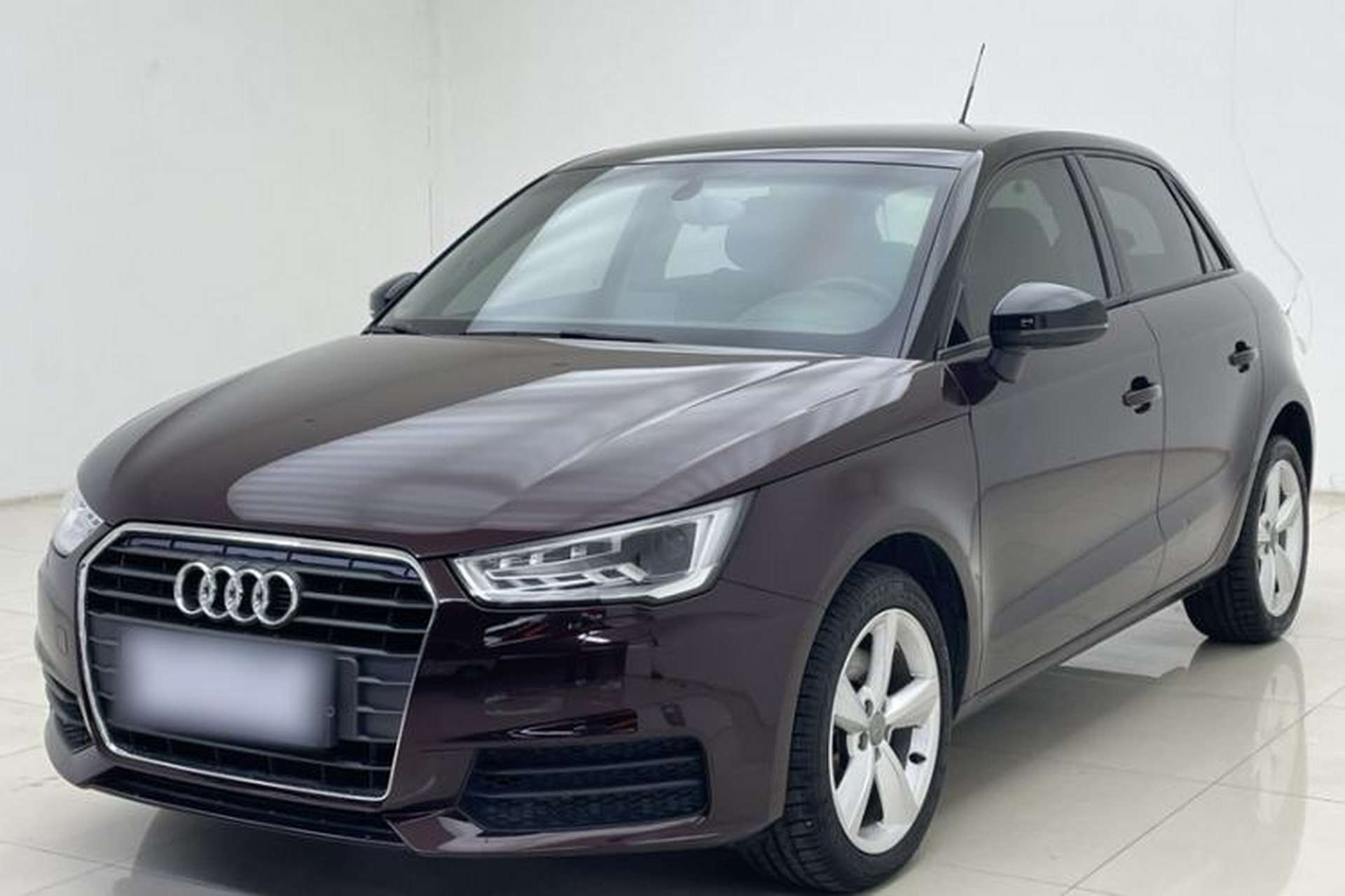 Used Audi A1 2016 30 TFSI Sportback Design Fashion Edition Front Left 45 Deg