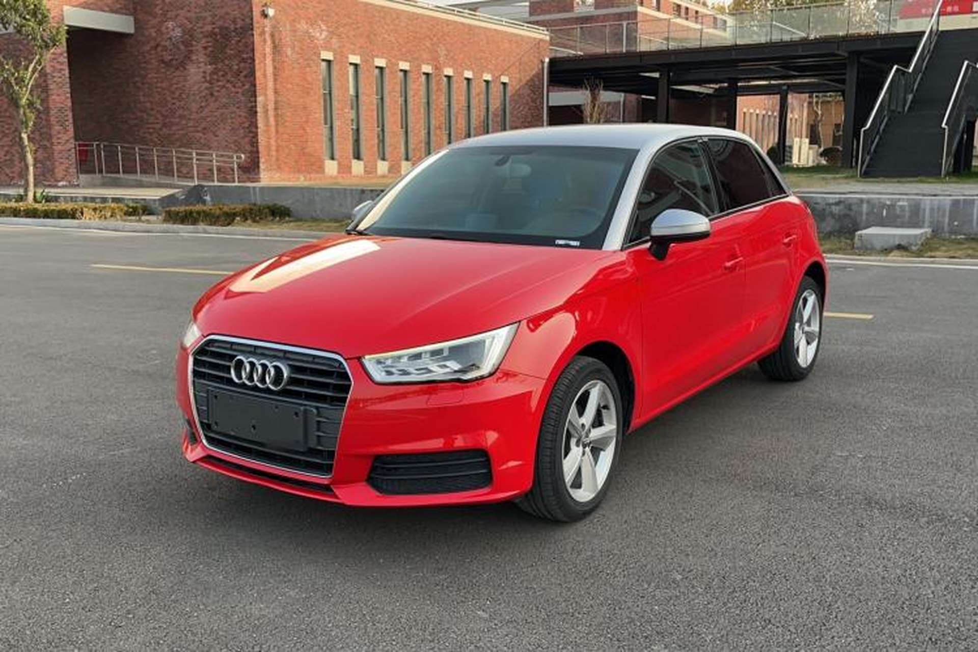 Used Audi A1 2016 30 TFSI Sportback Design Fashion Edition Front Left 45 Deg