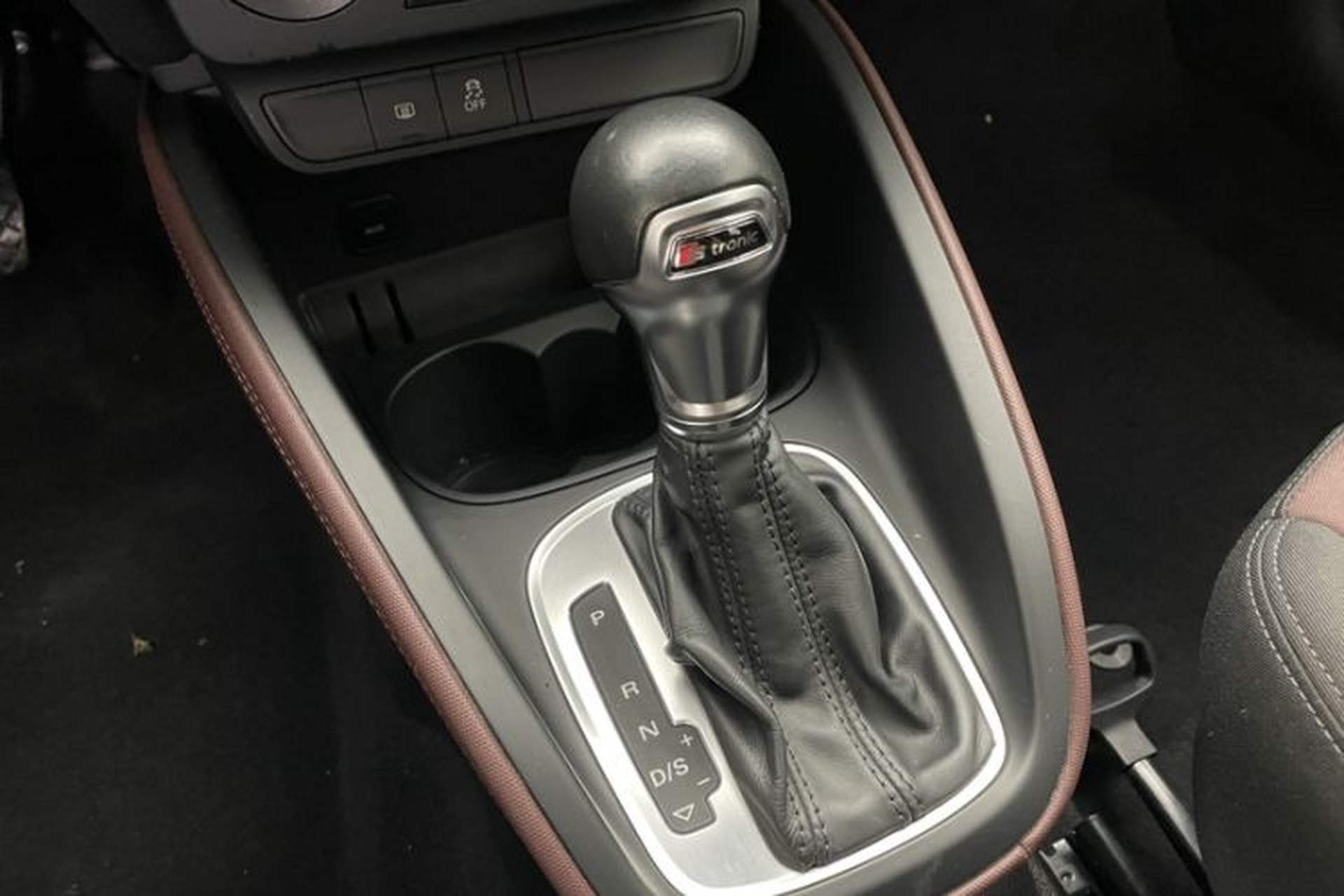 Used Audi A1 2016 30 TFSI Sportback Design Fashion Edition Gear Lever
