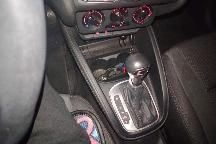 Used Audi A1 2016 30 TFSI Sportback Design Fashion Edition Gear Lever