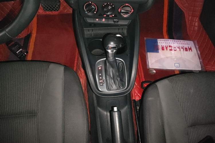 Used Audi A1 2016 30 TFSI Sportback Design Fashion Edition Gear Lever