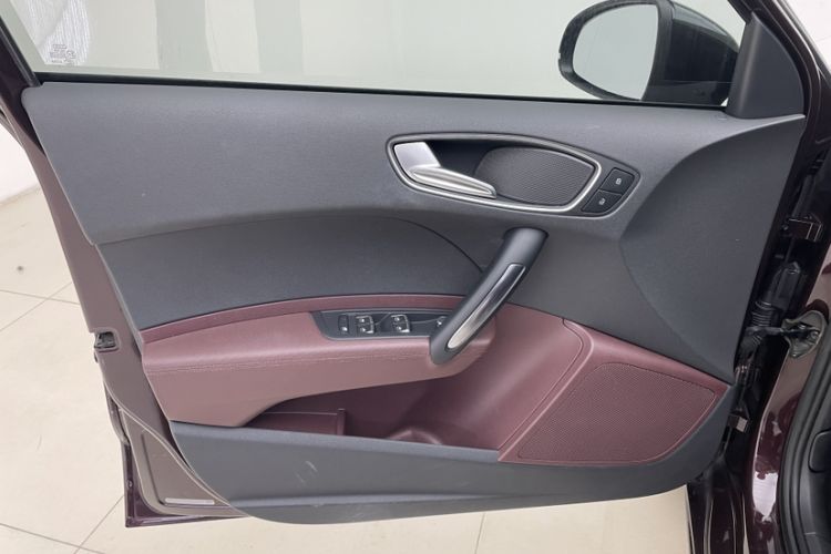 Used Audi A1 2016 30 TFSI Sportback Design Fashion Edition Interior 1