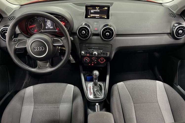 Used Audi A1 2016 30 TFSI Sportback Design Fashion Edition Interior 1