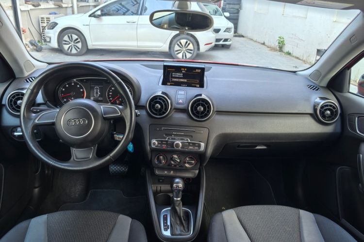 Used Audi A1 2016 30 TFSI Sportback Design Fashion Edition Interior 1