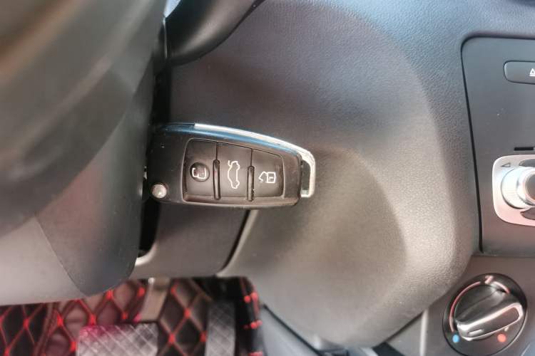 Used Audi A1 2016 30 TFSI Sportback Design Fashion Edition Interior 1