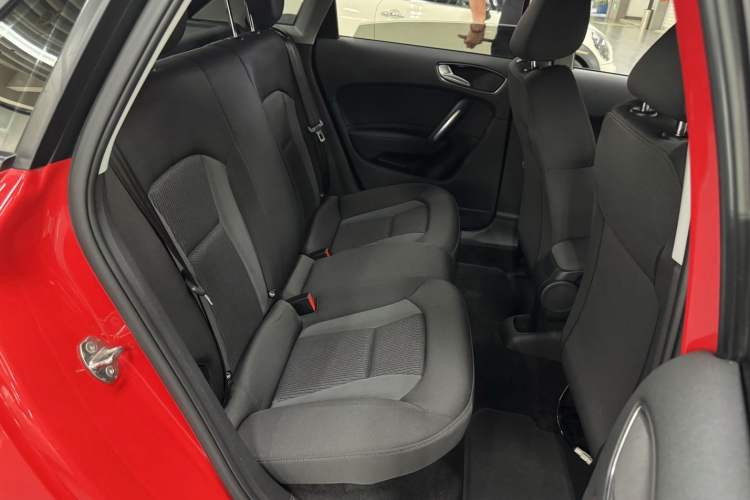 Used Audi A1 2016 30 TFSI Sportback Design Fashion Edition Interior 10