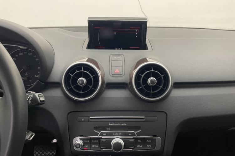 Used Audi A1 2016 30 TFSI Sportback Design Fashion Edition Interior 12