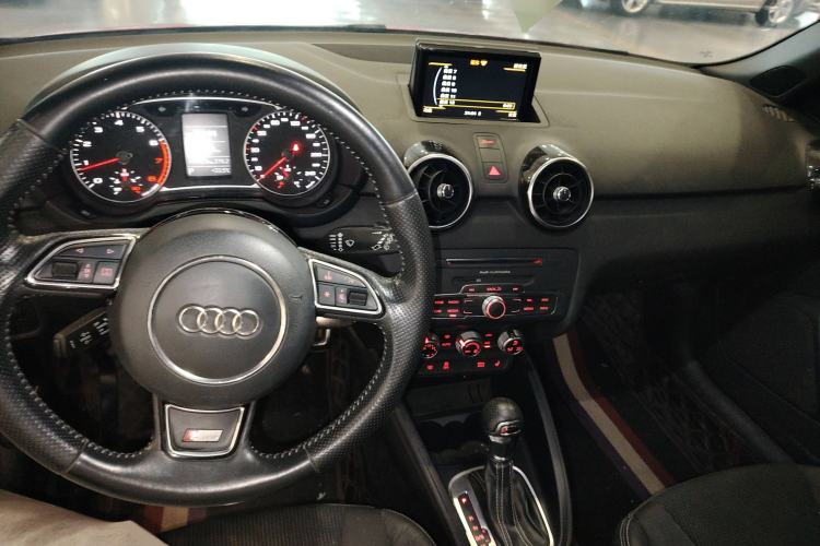 Used Audi A1 2016 30 TFSI Sportback S Line Sports Edition Interior 2