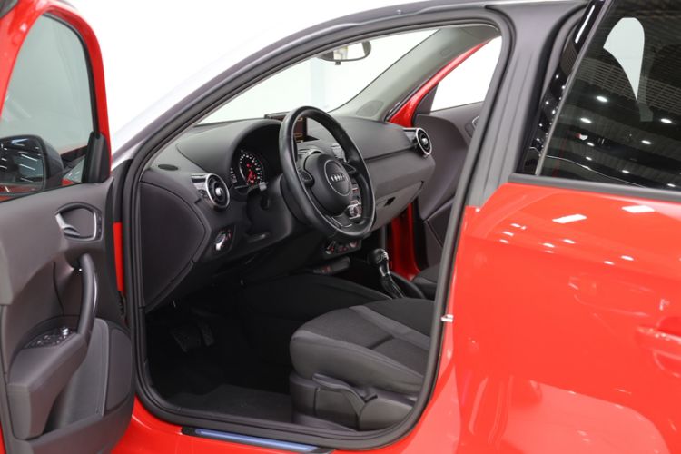 Used Audi A1 2016 30 TFSI Sportback Design Fashion Edition Interior 2