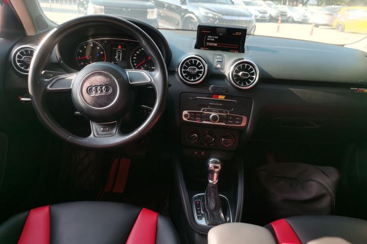 Used Audi A1 2016 30 TFSI Sportback Design Fashion Edition Interior 2