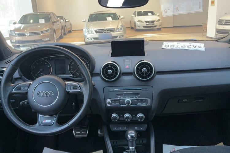 Used Audi A1 2016 30 TFSI Sportback S Line Sports Edition Interior 2