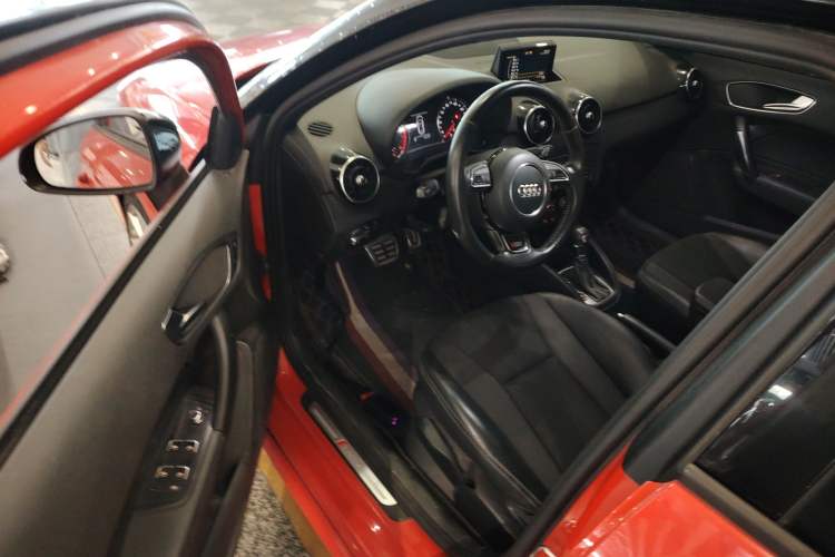 Used Audi A1 2016 30 TFSI Sportback S Line Sports Edition Interior 3