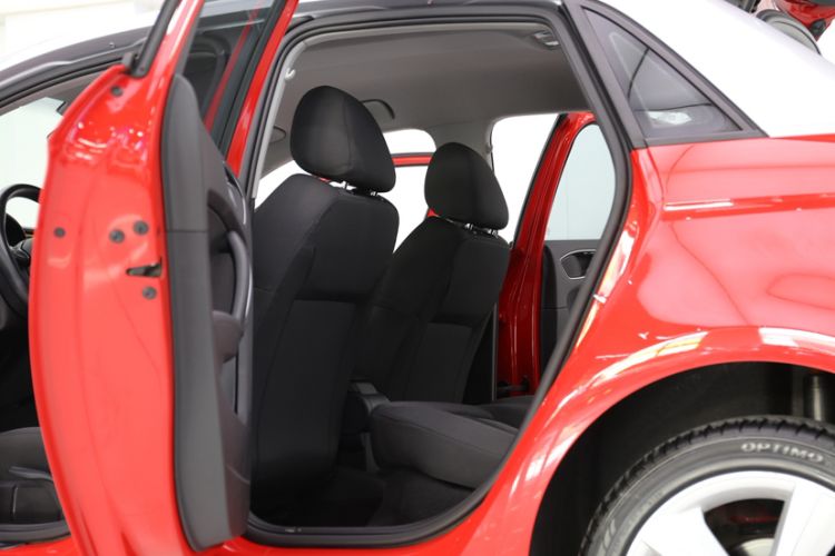 Used Audi A1 2016 30 TFSI Sportback Design Fashion Edition Interior 3