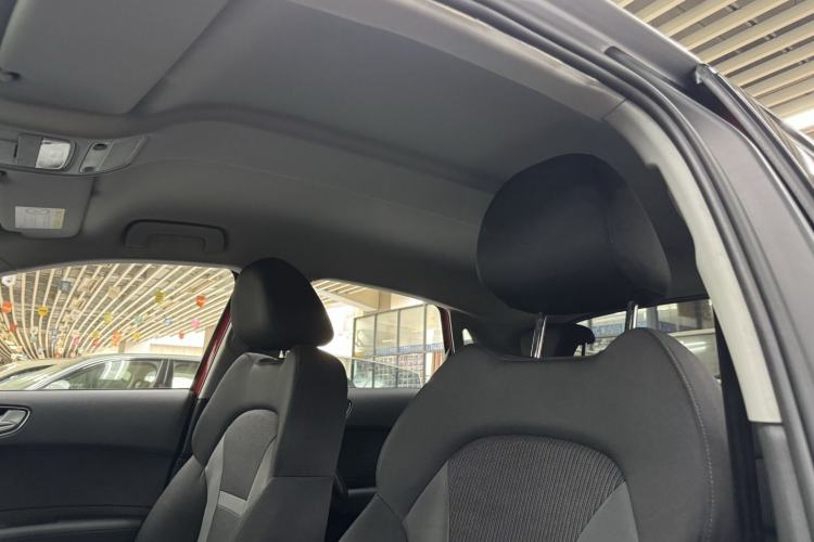 Used Audi A1 2016 30 TFSI Sportback Design Fashion Edition Interior 4