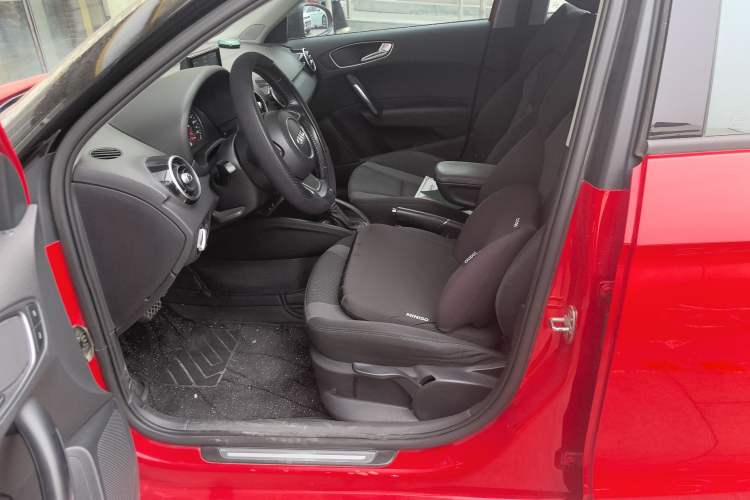Used Audi A1 2016 30 TFSI Sportback Design Fashion Edition Left Front Seat