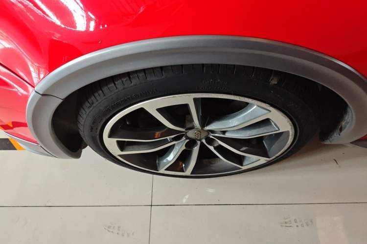 Used Audi A1 2016 30 TFSI Sportback Design Fashion Edition Left Front Wheel Hub