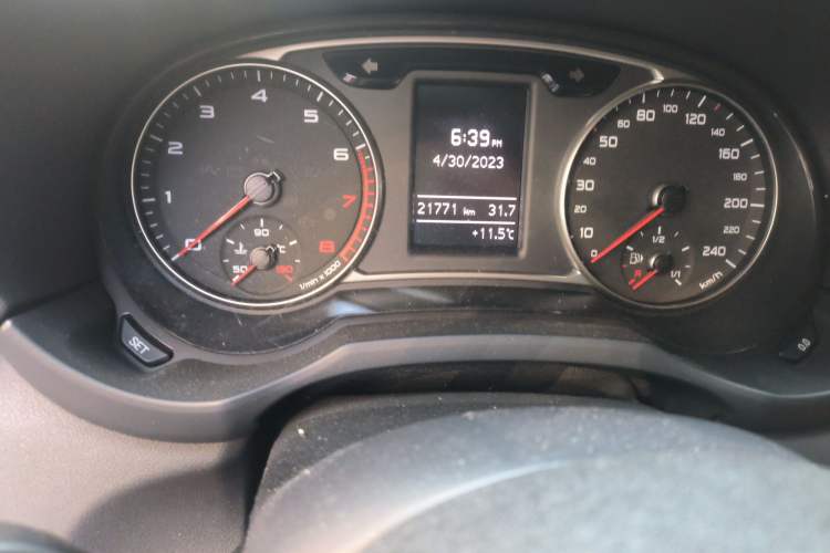 Used Audi A1 2016 30 TFSI Sportback Design Fashion Edition Odometer Close Up