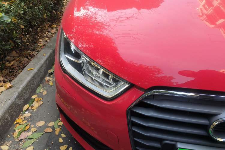 Used Audi A1 2016 30 TFSI Sportback Design Fashion Edition Right Front Headlight