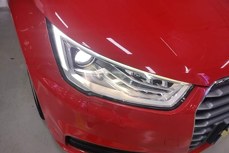 Used Audi A1 2016 30 TFSI Sportback Design Fashion Edition Right Front Headlight