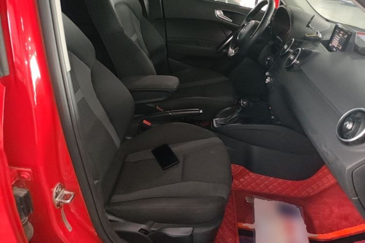 Used Audi A1 2016 30 TFSI Sportback Design Fashion Edition Right Front Seat