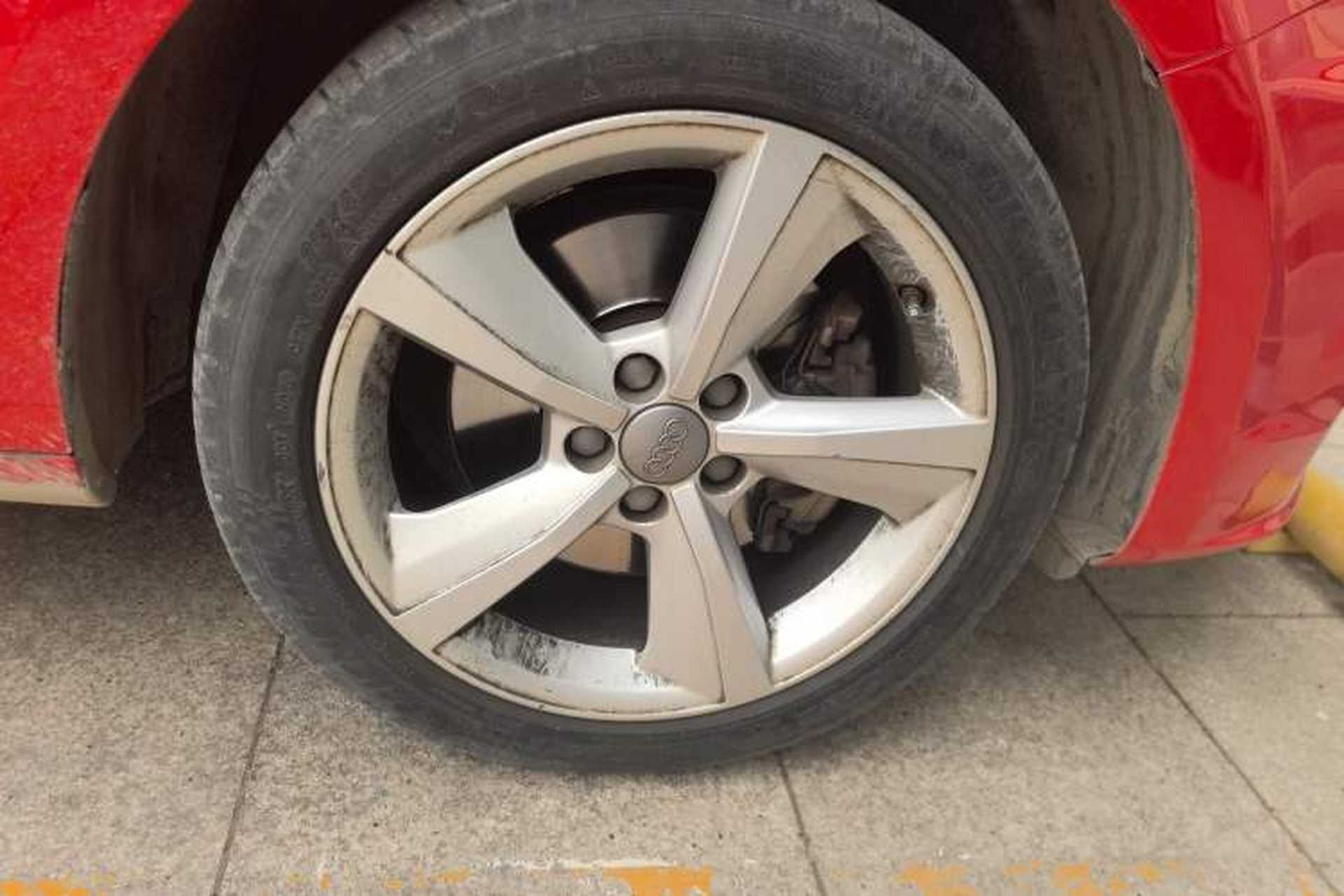 Used Audi A1 2016 30 TFSI Sportback Design Fashion Edition Right Front Wheel Hub