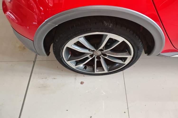 Used Audi A1 2016 30 TFSI Sportback Design Fashion Edition Right Rear Wheel Hub