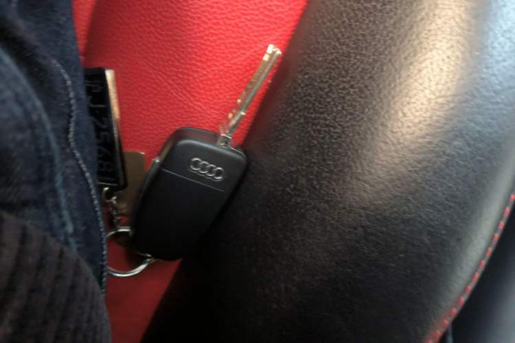 Used Audi A1 2016 30 TFSI Sportback Design Fashion Edition Vehicle Key