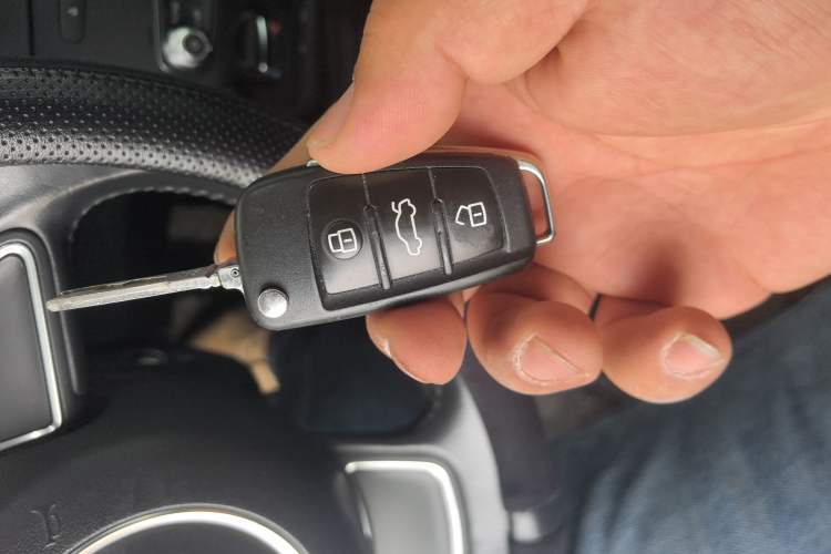 Used Audi A1 2016 30 TFSI Sportback Design Fashion Edition Vehicle Key