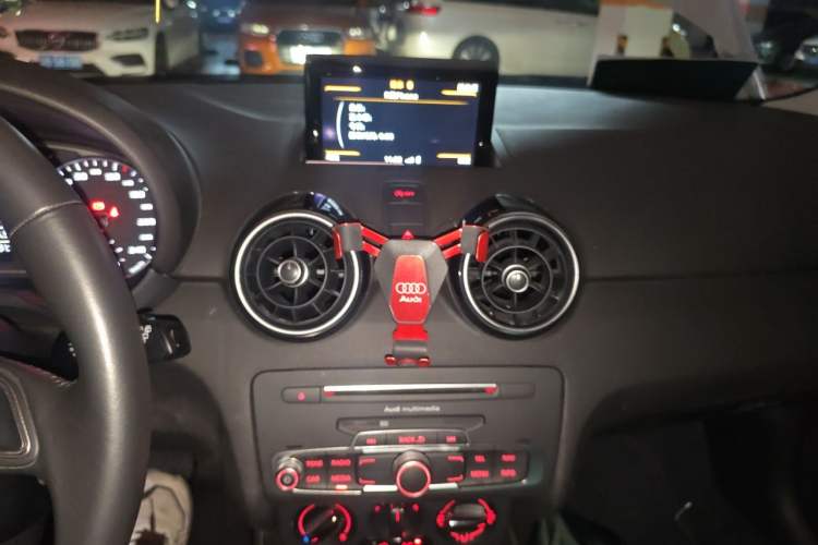Used Audi A1 2016 30 TFSI Sportback Design Fashion Edition Audio And AC Panel