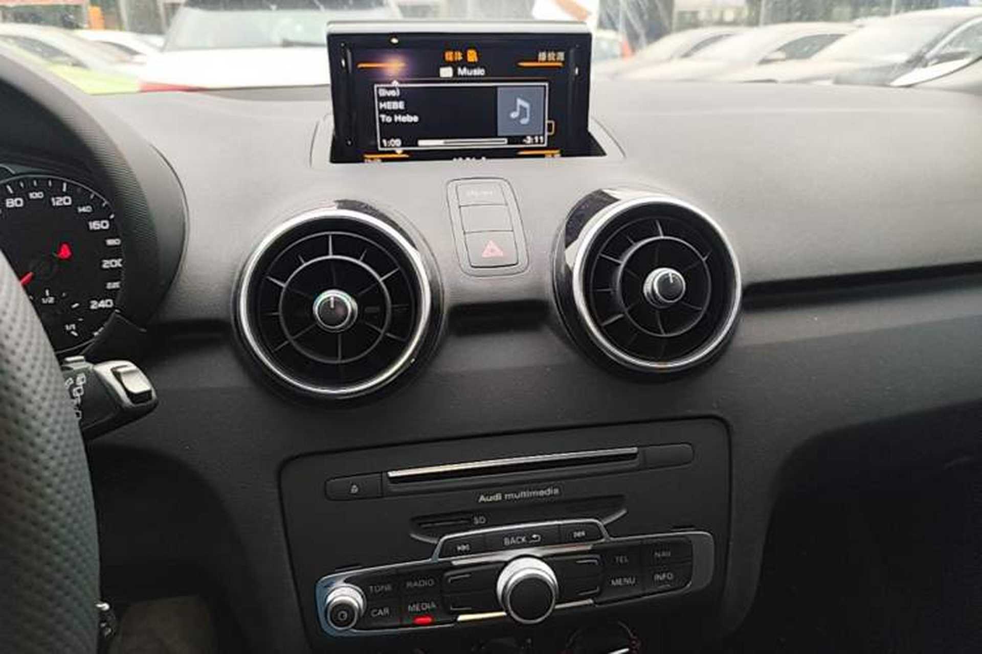 Used Audi A1 2016 30 TFSI Sportback Design Fashion Edition Audio And AC Panel