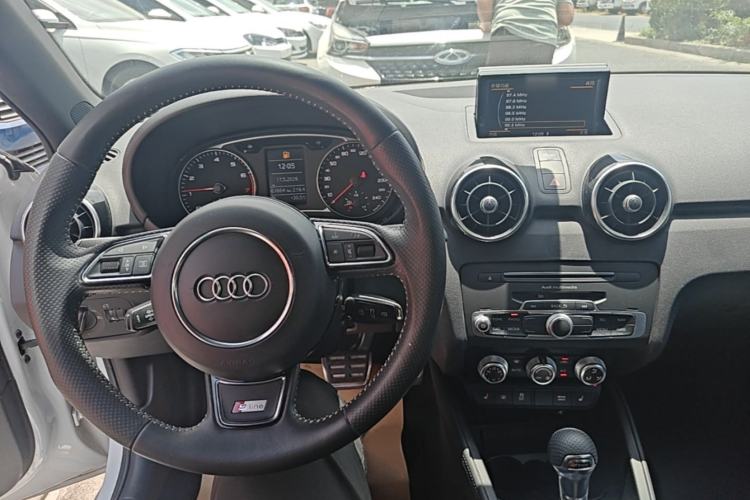 Used Audi A1 2016 30 TFSI Sportback S Line Sports Edition Center Console