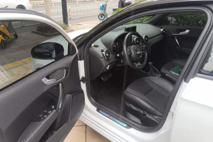 Used Audi A1 2016 30 TFSI Sportback S Line Sports Edition Driver Seat