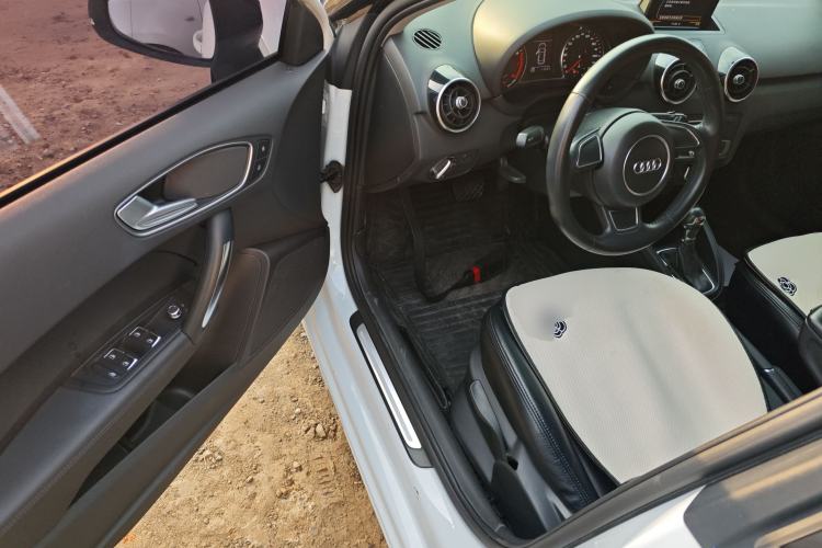 Used Audi A1 2016 30 TFSI Sportback Design Fashion Edition Driver Seat