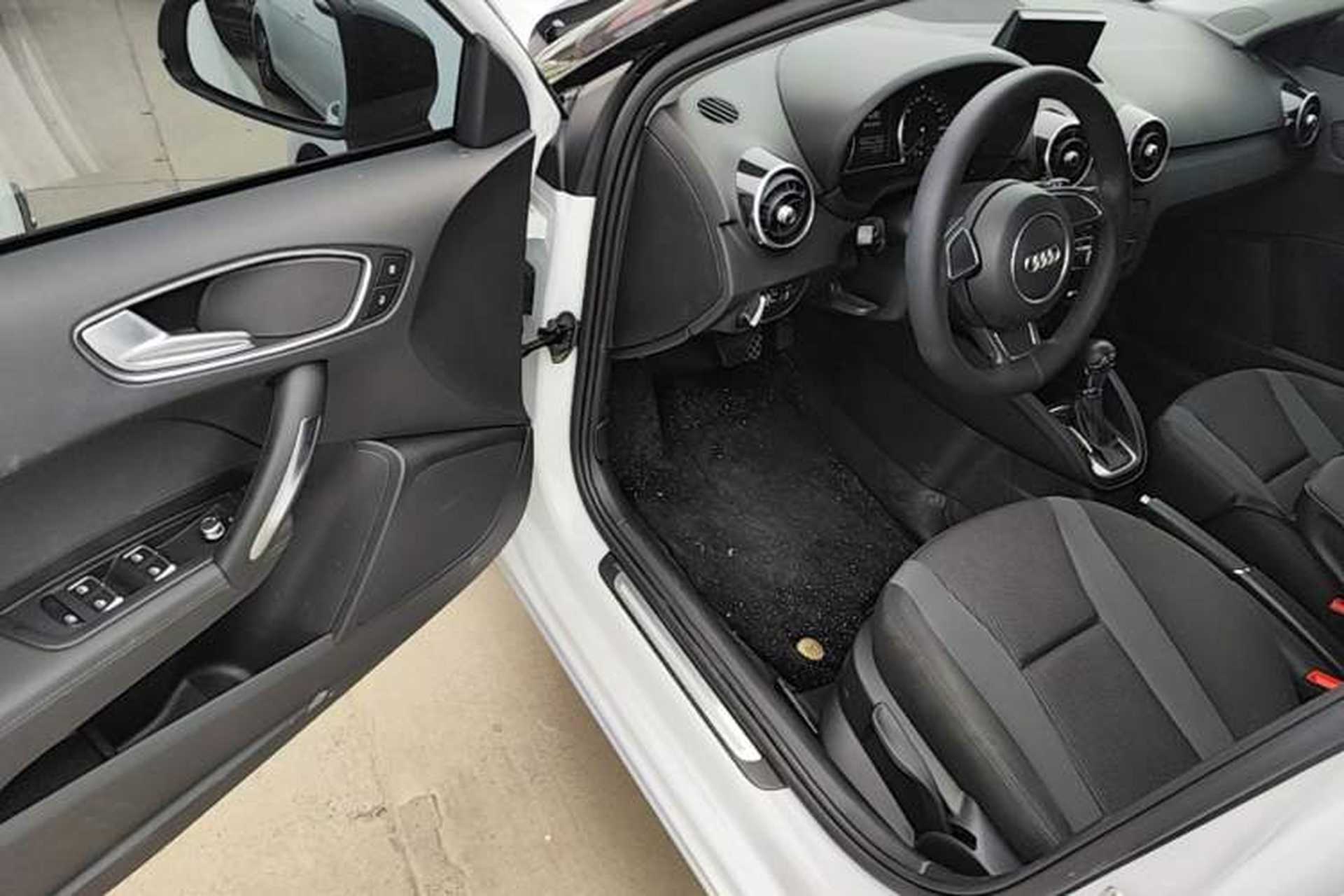 Used Audi A1 2016 30 TFSI Sportback Design Fashion Edition Driver Seat