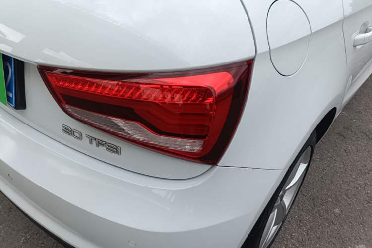 Used Audi A1 2016 30 TFSI Sportback Design Fashion Edition Exterior 3