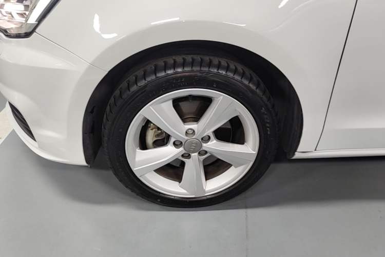 Used Audi A1 2016 30 TFSI Sportback Design Fashion Edition Exterior 4