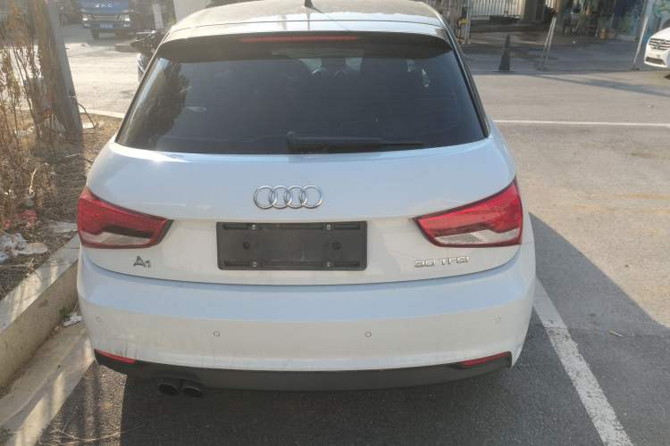 Used Audi A1 2016 30 TFSI Sportback Design Fashion Edition Exterior 4