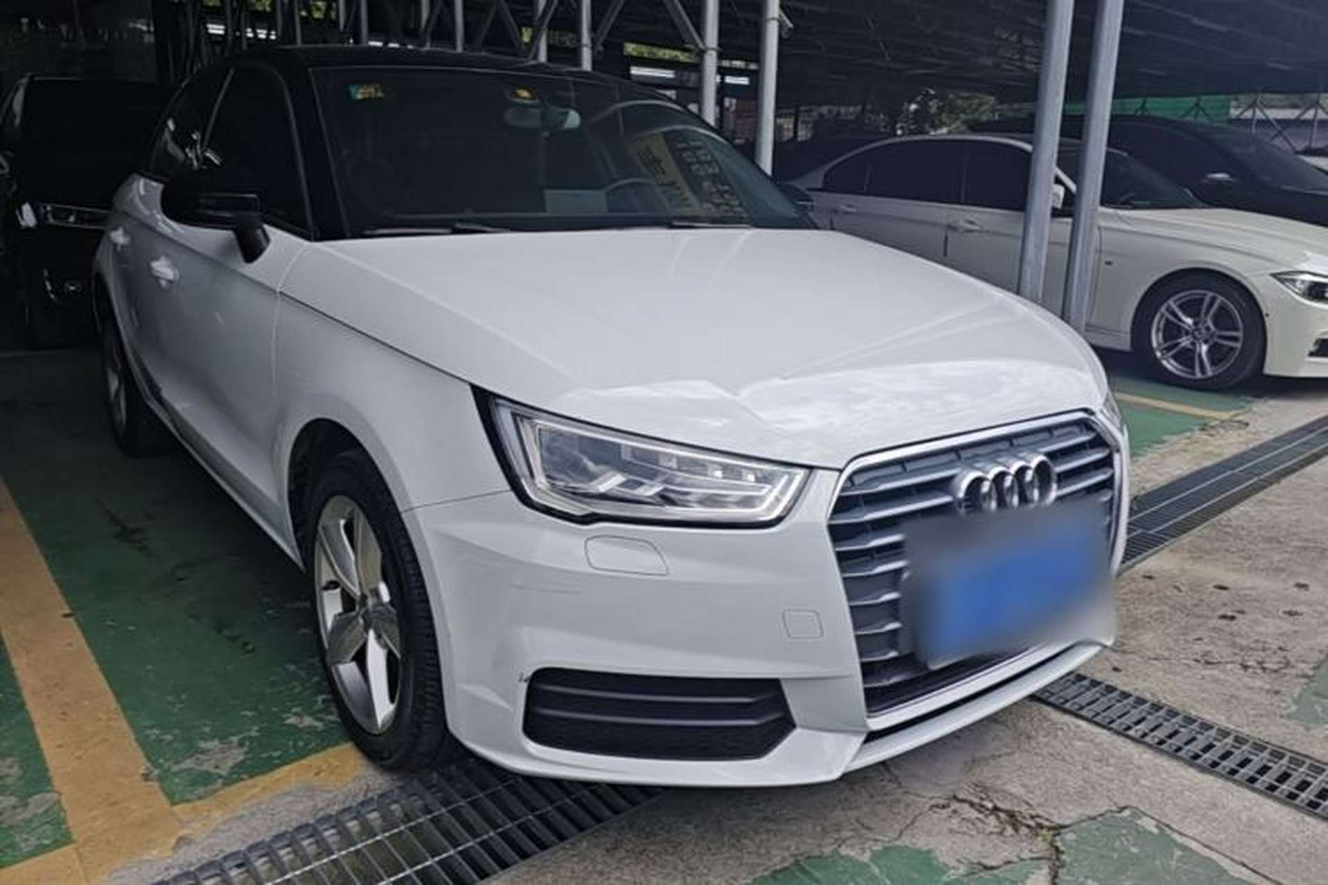 Used Audi A1 2016 30 TFSI Sportback Design Fashion Edition Front Right 45 Deg