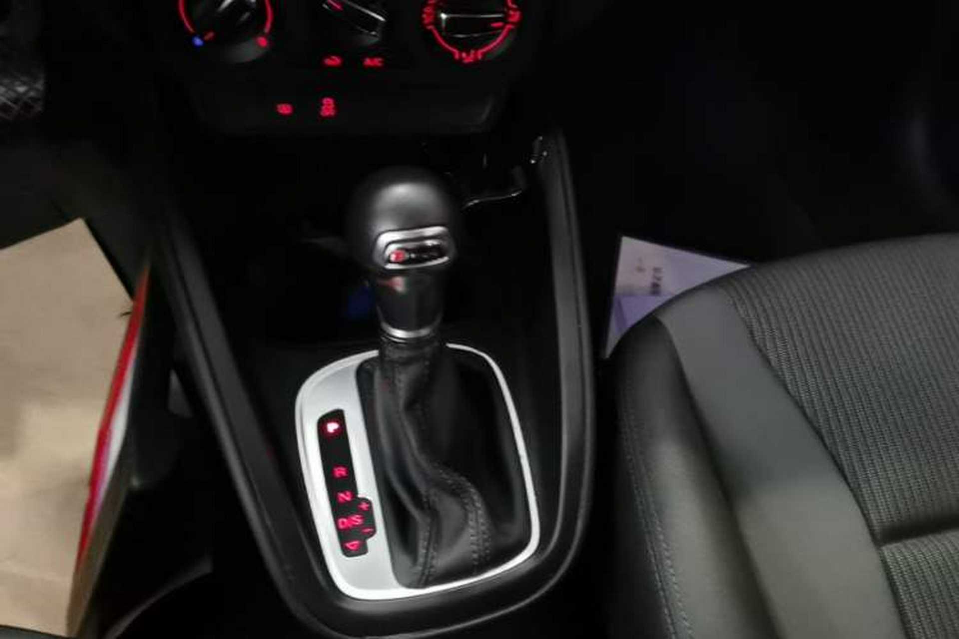 Used Audi A1 2016 30 TFSI Sportback Design Fashion Edition Gear Lever