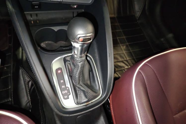 Used Audi A1 2016 30 TFSI Sportback Design Fashion Edition Gear Lever