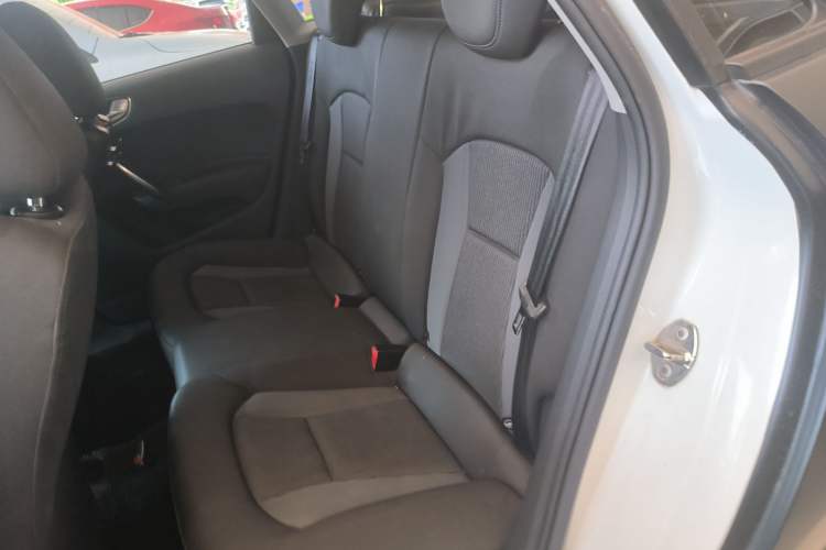 Used Audi A1 2016 30 TFSI Sportback Design Fashion Edition Interior 4