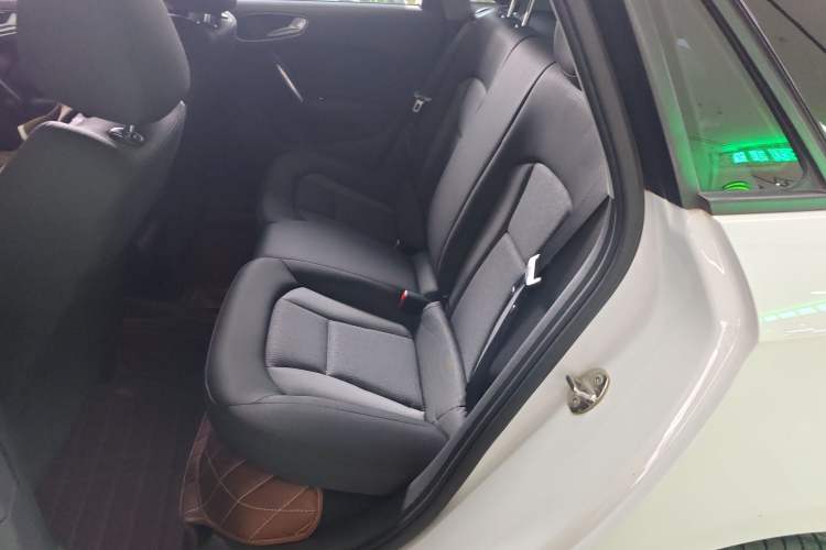 Used Audi A1 2016 30 TFSI Sportback Design Fashion Edition Interior 4