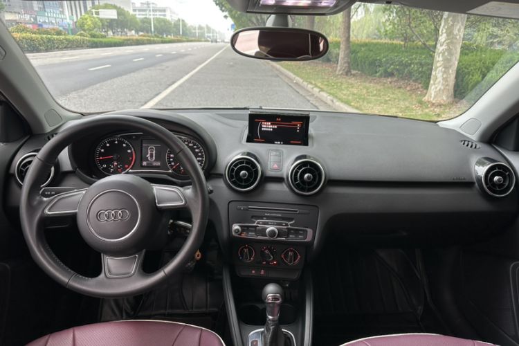 Used Audi A1 2016 30 TFSI Sportback Design Fashion Edition Interior 6